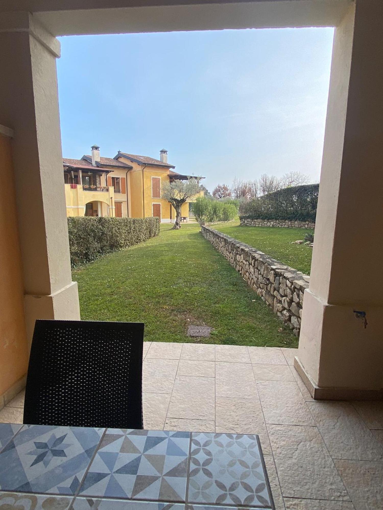 The Flowers - Apartments With Private Garden In Residence With Pool Manerba del Garda Exterior foto