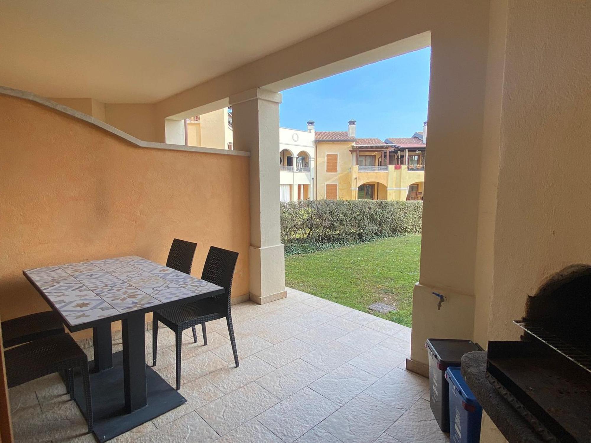 The Flowers - Apartments With Private Garden In Residence With Pool Manerba del Garda Exterior foto