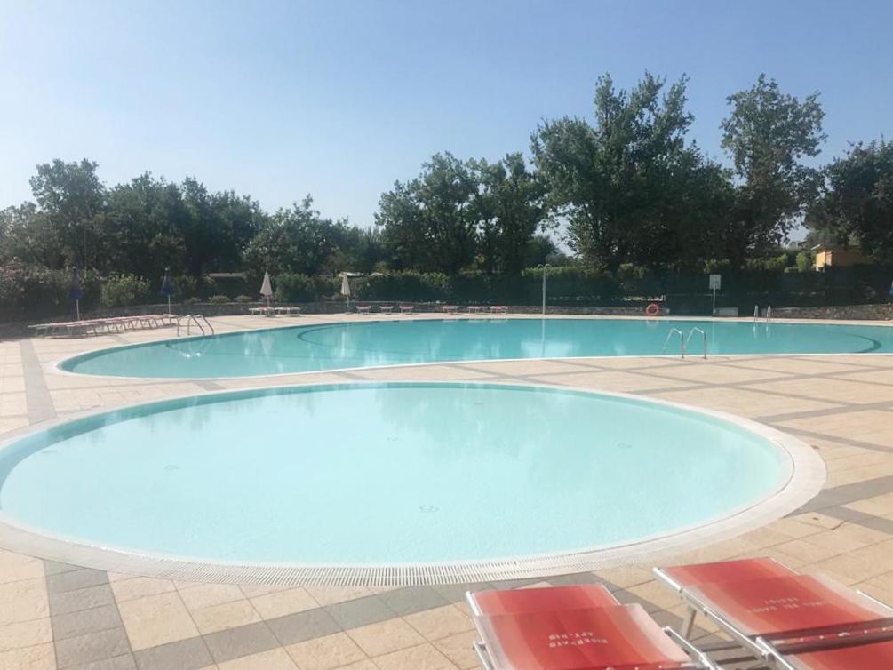 The Flowers - Apartments With Private Garden In Residence With Pool Manerba del Garda Exterior foto